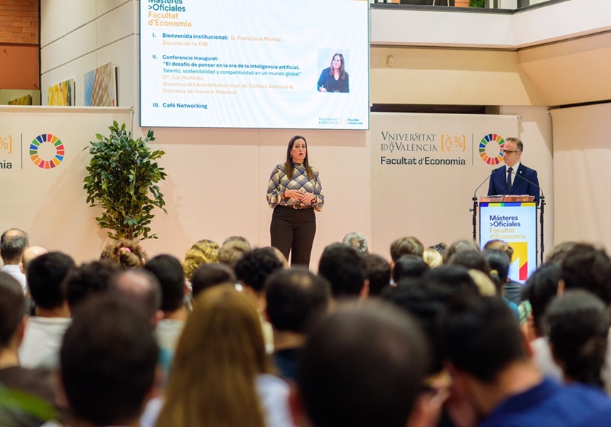Arranca el curs de màsters en la Facultat d'Economia amb un gran acolliment